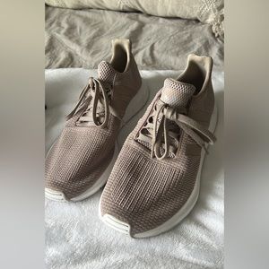 Neutral women’s adidas athletic sneakers, size 9